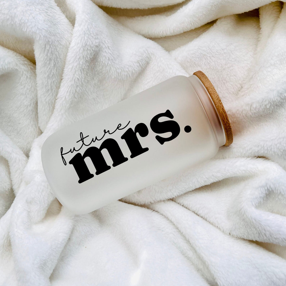 Future Mrs Tumbler, Mrs Glass Cup, Engagement Gift, Custom Engagement Gift, Fiancé Bride to be Gift, Mrs Custom Glass Tumbler,New Bride Gift