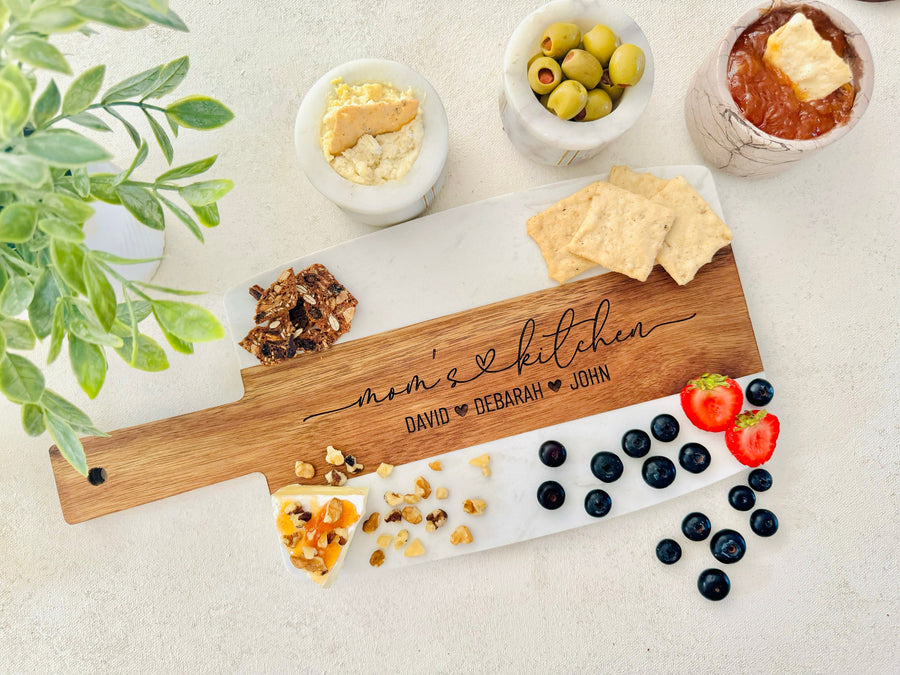 Engraved Marble and Wood Board for Mom, Wood Cutting Board for Mother, Personalized Charcuterie Board, Perfect Mother's Gift, Grandma Gift